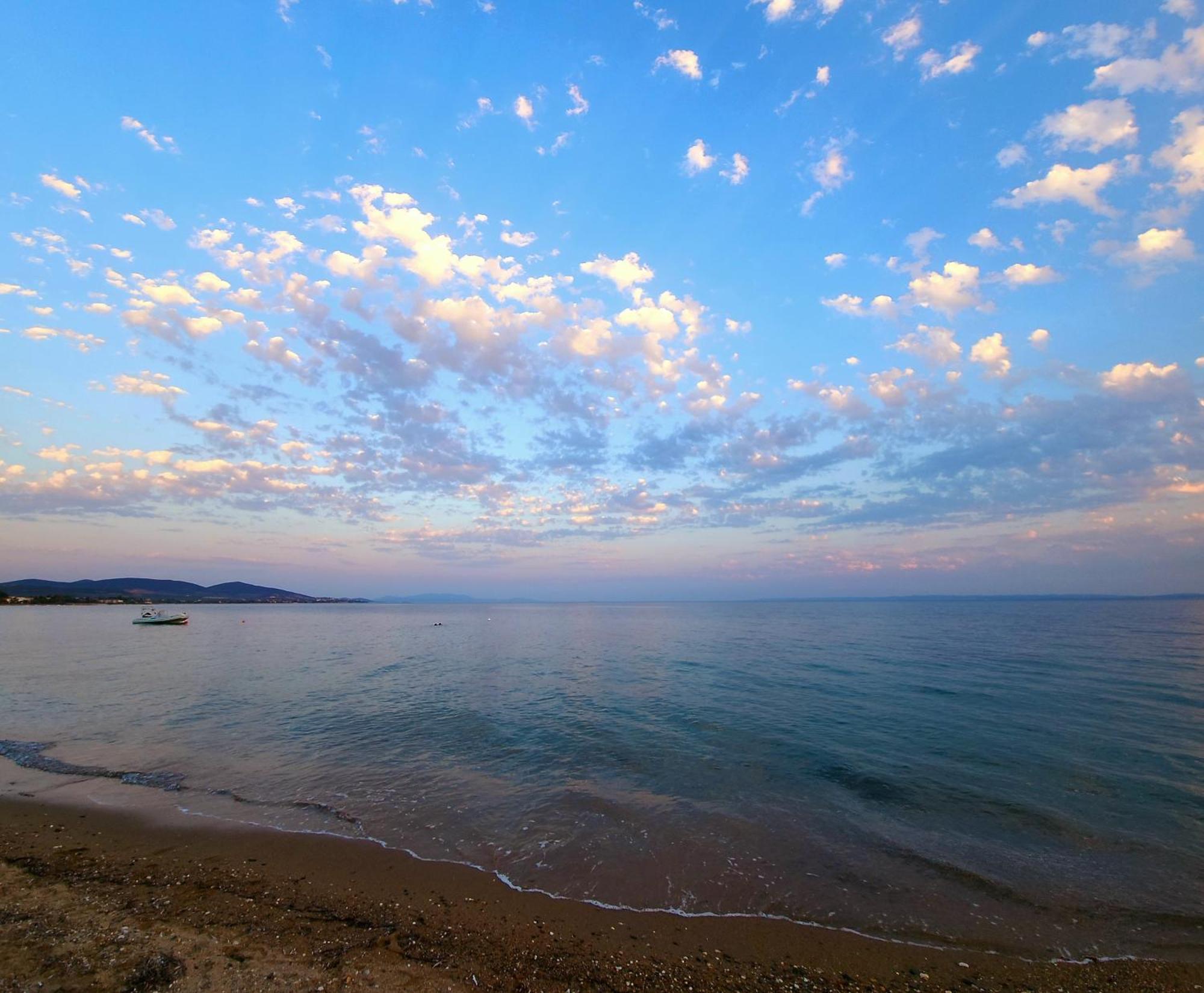 Pine Beach Holiday Home 2 Bedrooms 50 Meters To The Beach Kalyves Polygyrou 외부 사진